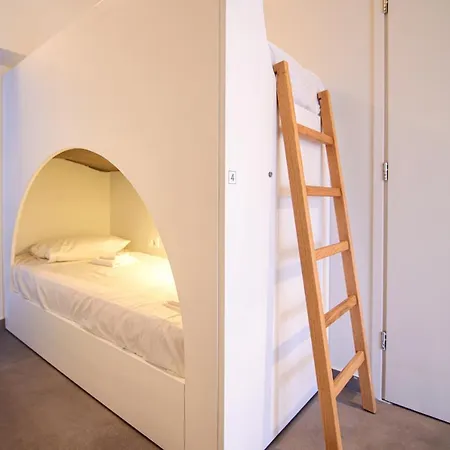 Central Hostel Oia * 伊亚