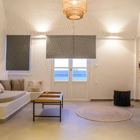Central Hostel Oia * 伊亚